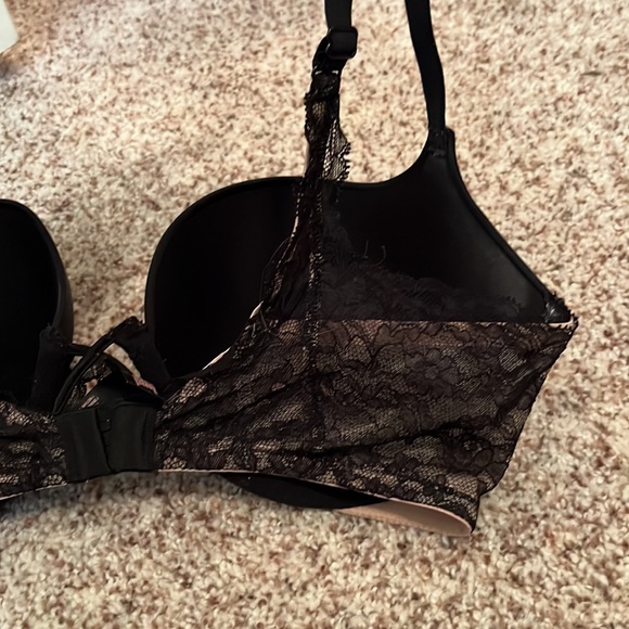 Victoria’s Secret Very Sexy Padded Demi Bra - Picture 4 of 8